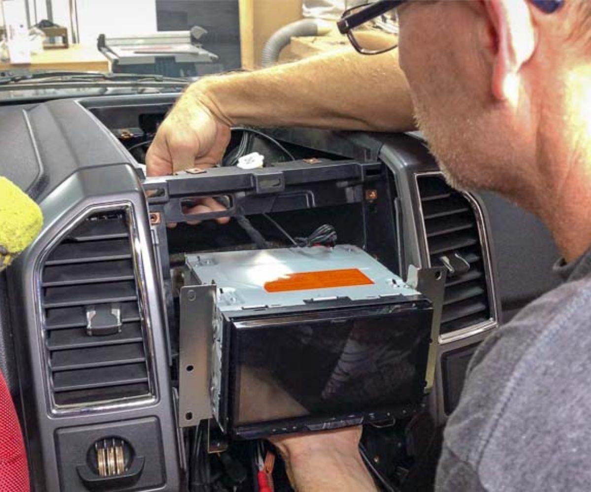 Ford F-150 (2009–2019) Installation Guide Installing --Haudio CVD9943-